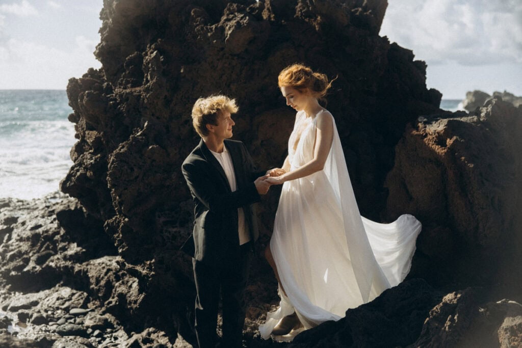 Hochzeit am Strand Lanzarote: Veronika Haas bei ihrem intimen Engagement.